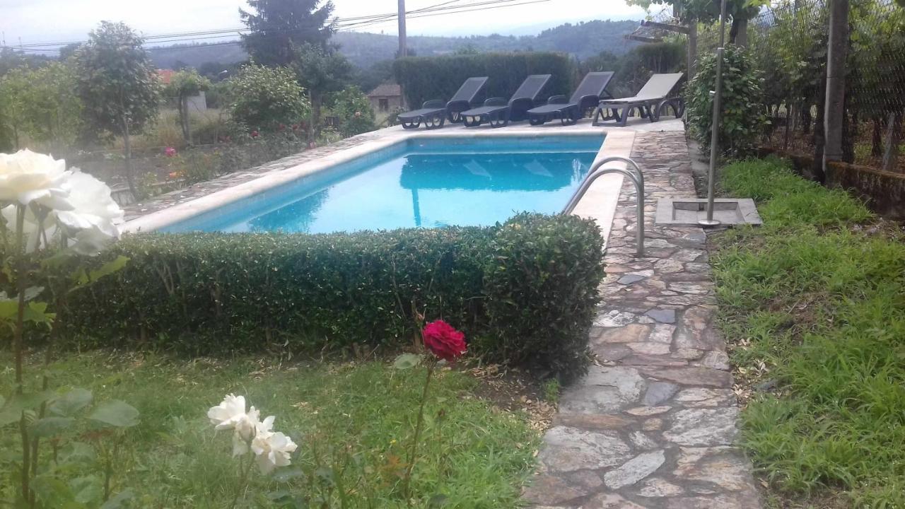 Villa con piscina en Pantòn Ribeira Sacra Galicia Ideal para familias Pantón Exterior foto