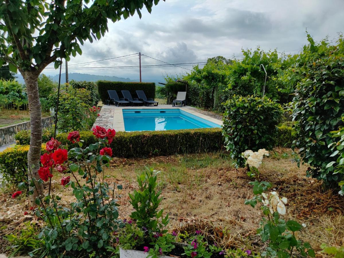 Villa con piscina en Pantòn Ribeira Sacra Galicia Ideal para familias Pantón Exterior foto